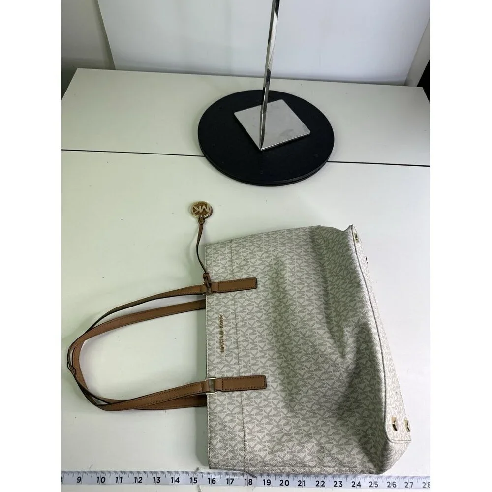 Michael Kors Jet Set Travel Md Carryall Tote White Canvas